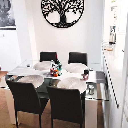 Apartament Julia De Lux Τορεβιέχα Εξωτερικό φωτογραφία
