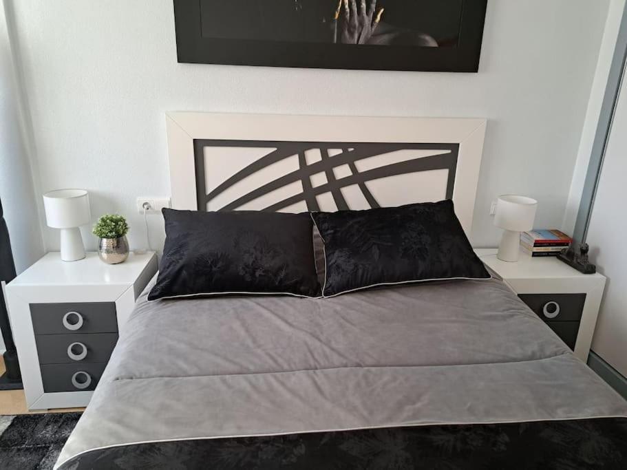 Apartament Julia De Lux Τορεβιέχα Εξωτερικό φωτογραφία