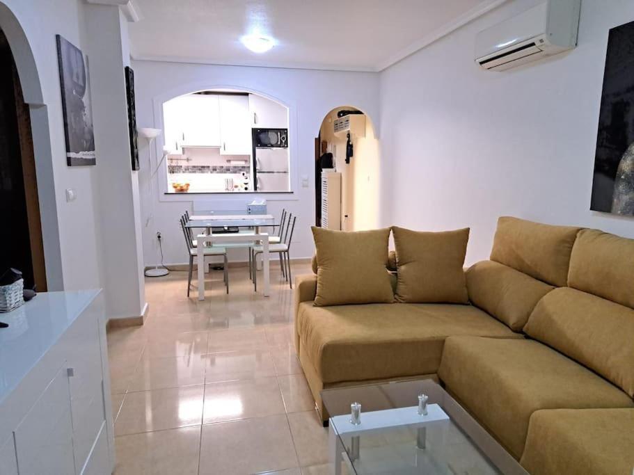 Apartament Julia De Lux Τορεβιέχα Εξωτερικό φωτογραφία