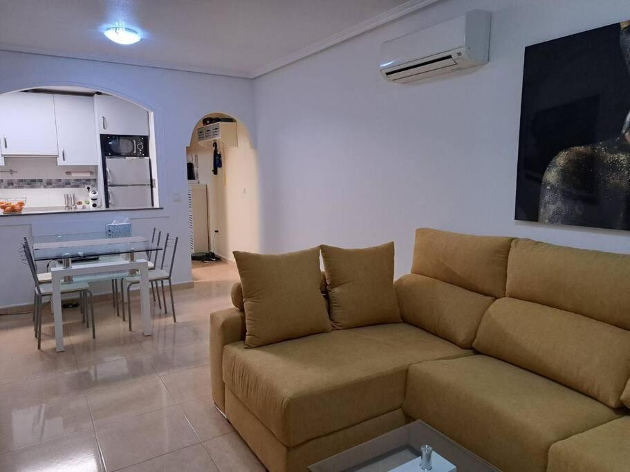 Apartament Julia De Lux Τορεβιέχα Εξωτερικό φωτογραφία
